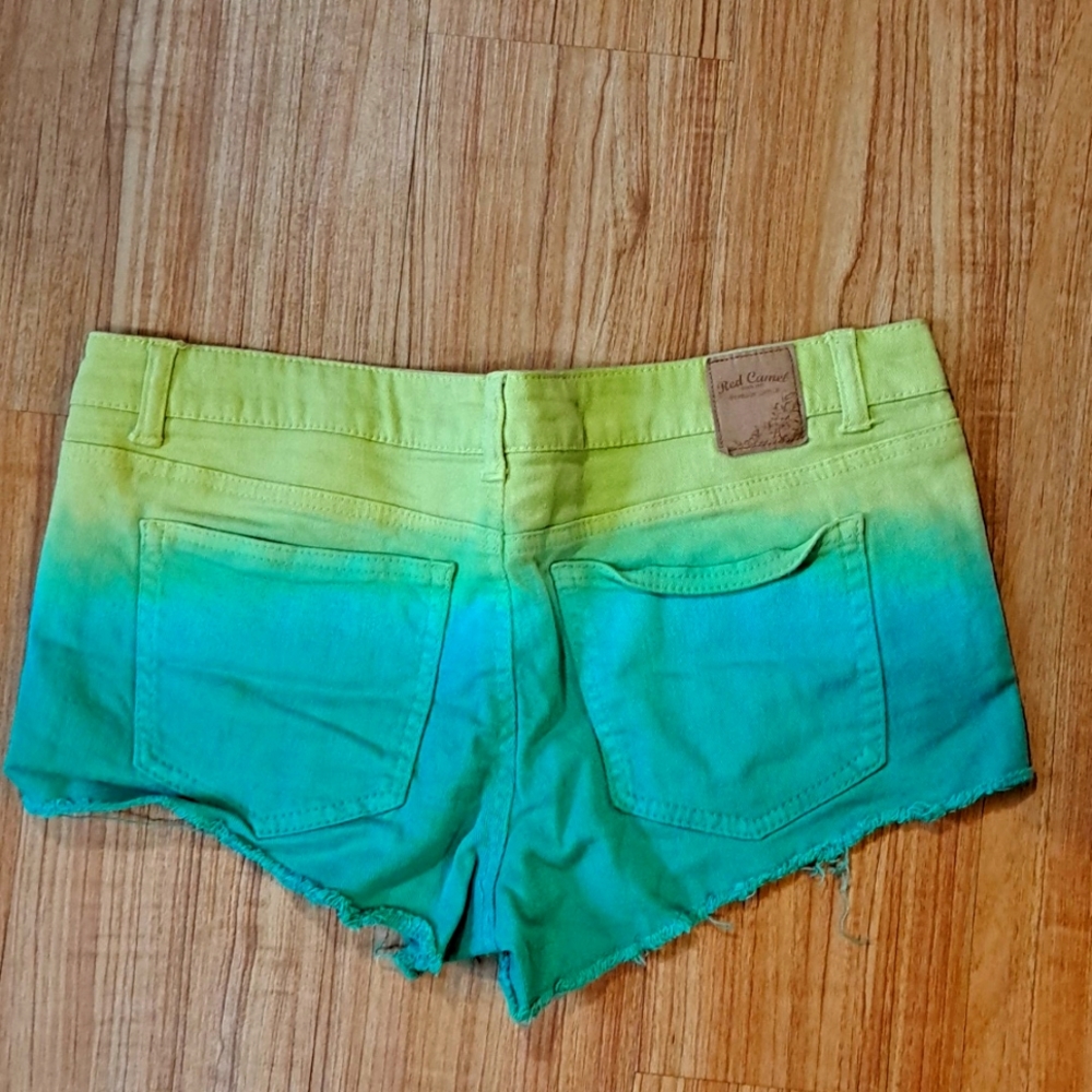 Red Camel ombre shorts